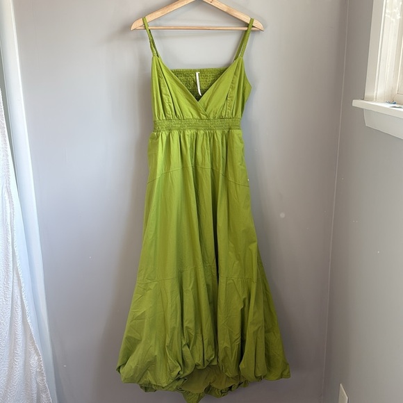 By Anthropologie V-Neck Tiered Bubble-Hem Dress SZ L - Picture 4 of 8